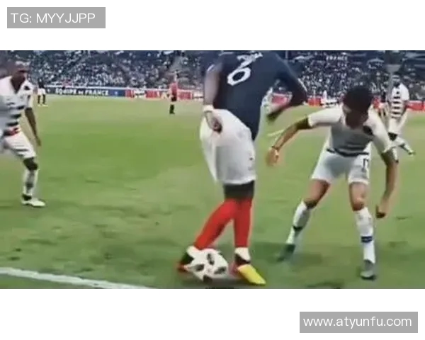 足球明星精彩瞬间集锦视频回顾展现球场魅力与激情的完美结合 足球明星精彩瞬间集锦视频回顾展现球场魅力与激情的完美结合