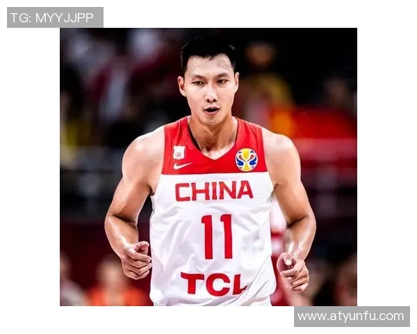 易建联分享心目中的篮球偶像与明星球员的成长故事与影响力